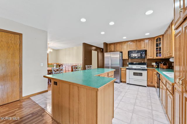 8330 Monclova Road, Monclova, OH 43542