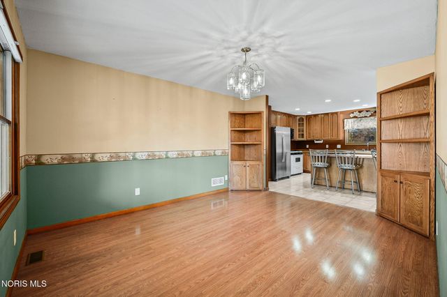 8330 Monclova Road, Monclova, OH 43542