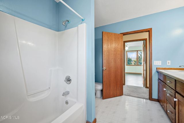 8330 Monclova Road, Monclova, OH 43542