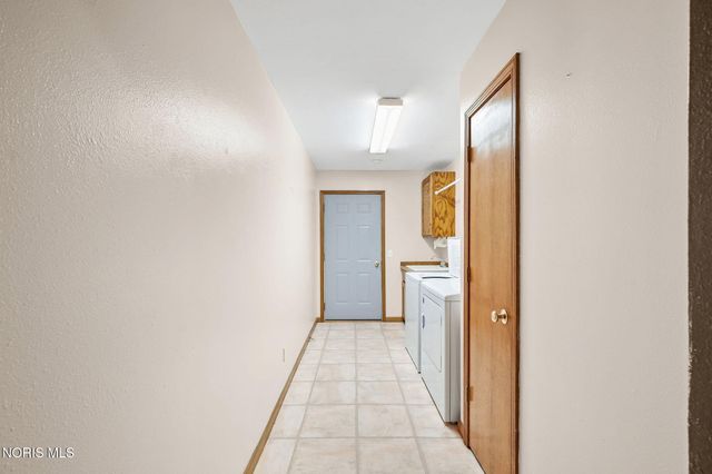 8330 Monclova Road, Monclova, OH 43542