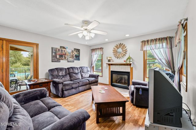 8330 Monclova Road, Monclova, OH 43542