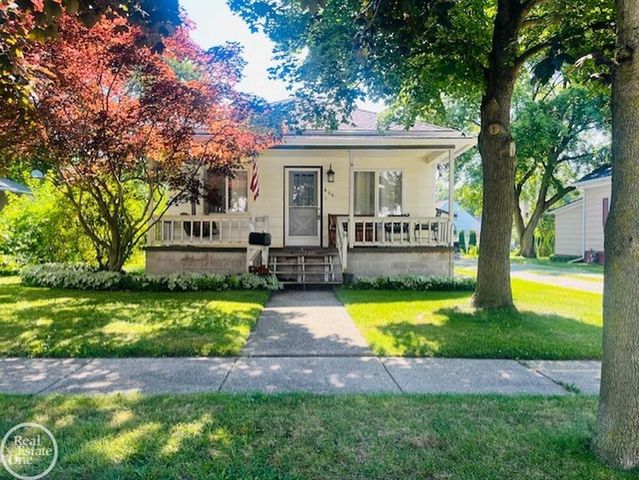 606 N 6th Street, St Clair, MI 48079