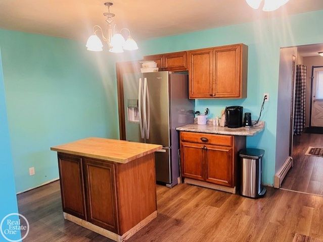 606 N 6th Street, St Clair, MI 48079