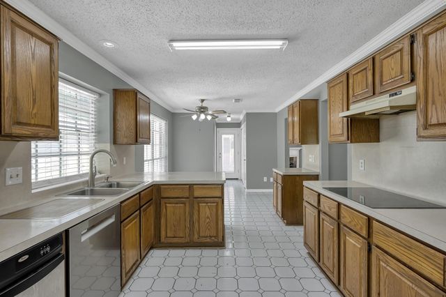 80 Eagle Rock Circle, The Woodlands, TX 77381