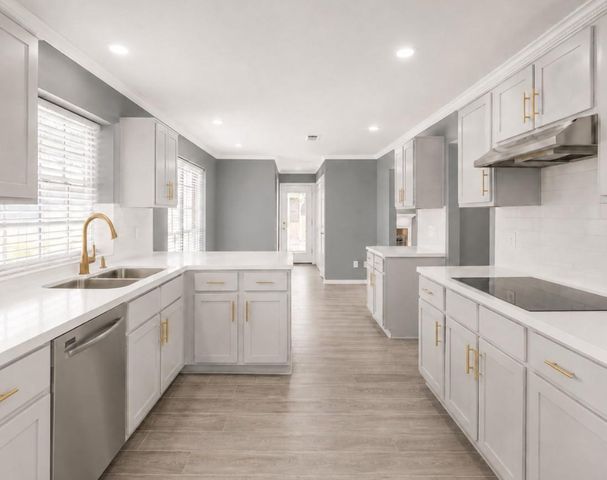 80 Eagle Rock Circle, The Woodlands, TX 77381