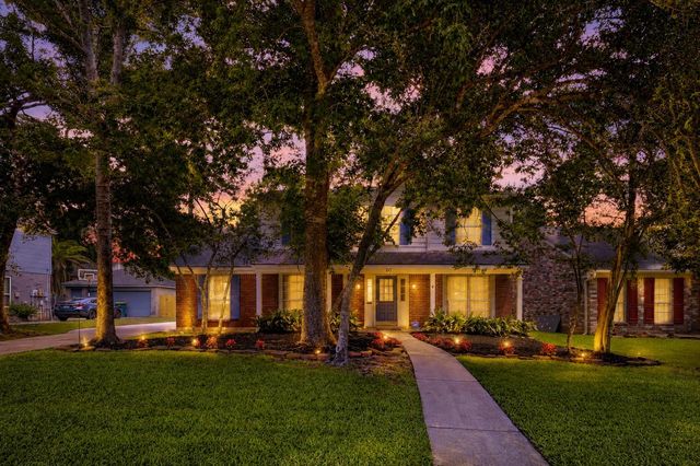 80 Eagle Rock Circle, The Woodlands, TX 77381