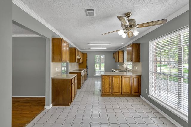 80 Eagle Rock Circle, The Woodlands, TX 77381