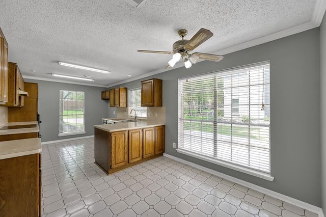 80 Eagle Rock Circle, The Woodlands, TX 77381