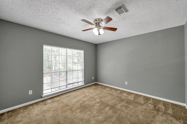 80 Eagle Rock Circle, The Woodlands, TX 77381