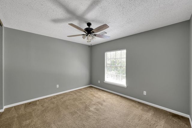 80 Eagle Rock Circle, The Woodlands, TX 77381