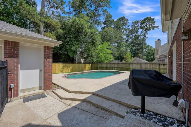 80 Eagle Rock Circle, The Woodlands, TX 77381