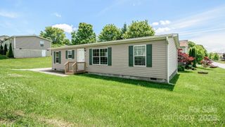 2 N Frederick Lane, Hendersonville, NC 28792