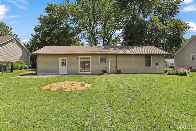 1054 Catalina Drive, Edwardsville, IL 62025