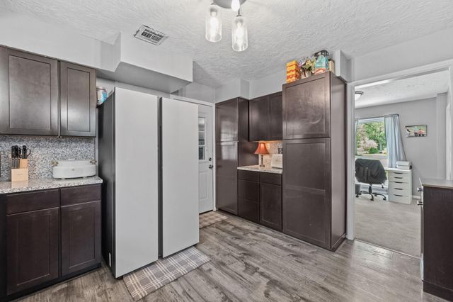 1902 Indian Shores Road, Crosby, TX 77532