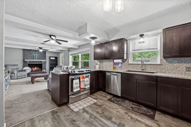 1902 Indian Shores Road, Crosby, TX 77532