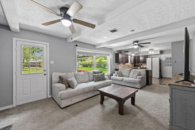 1902 Indian Shores Road, Crosby, TX 77532