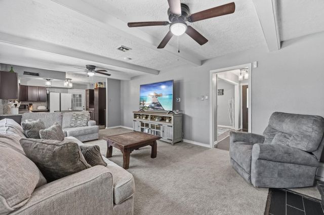 1902 Indian Shores Road, Crosby, TX 77532