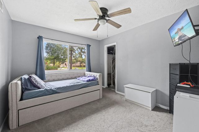 1902 Indian Shores Road, Crosby, TX 77532