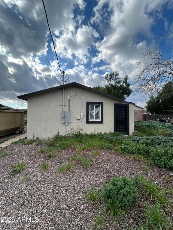 833 E Marguerite Avenue, Phoenix, AZ 85040