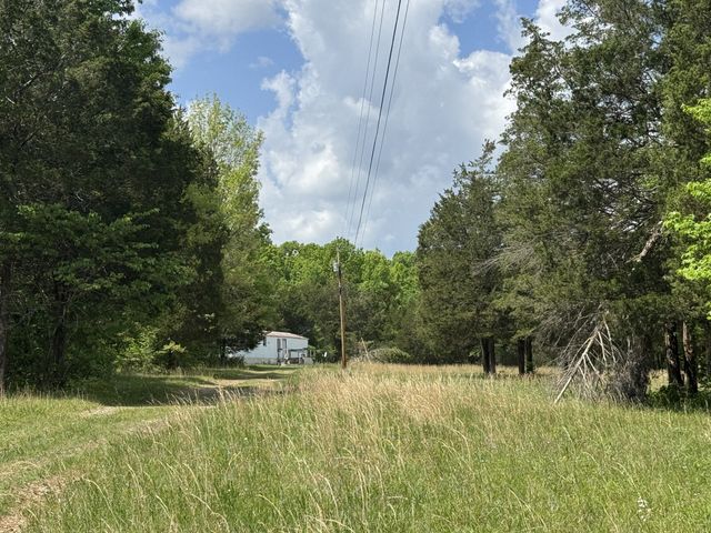 2099 Gentle Rd, Lewisburg, TN 37091