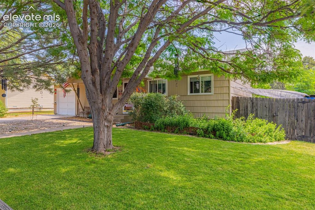 101 Trump Avenue, Colorado Springs, CO 80909 — photo 4