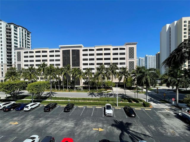 220 Kings Point Drive 502, Sunny Isles Beach, FL 33160