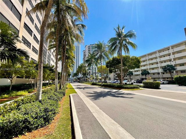 220 Kings Point Drive 502, Sunny Isles Beach, FL 33160