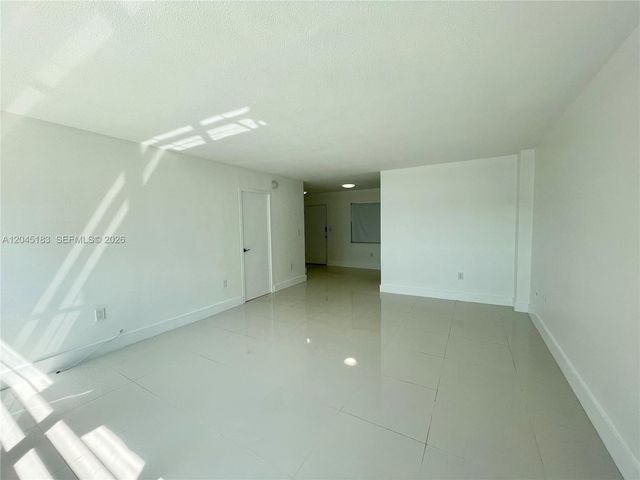 220 Kings Point Drive 502, Sunny Isles Beach, FL 33160