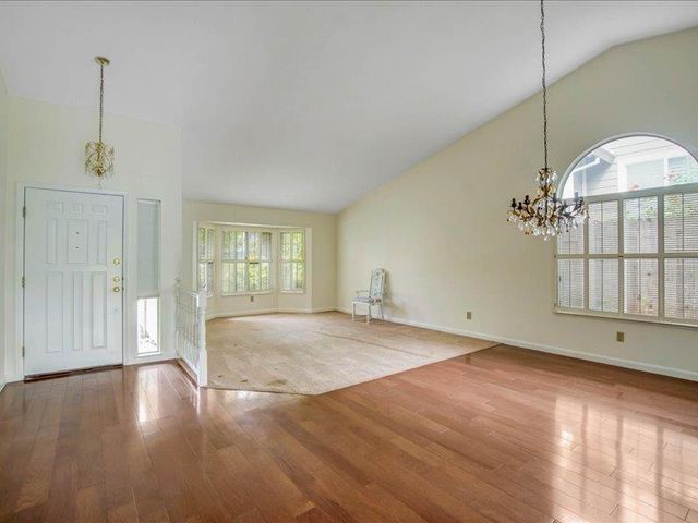 141 Winterstein Dr, Folsom, CA 95630