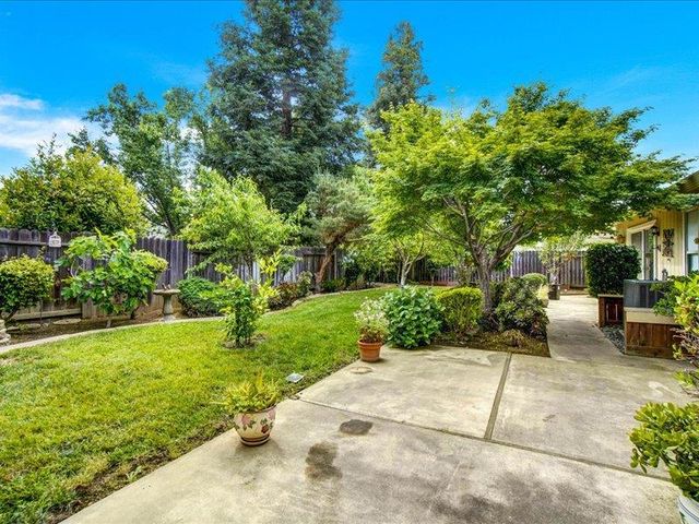 141 Winterstein Dr, Folsom, CA 95630