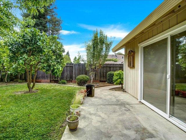 141 Winterstein Dr, Folsom, CA 95630