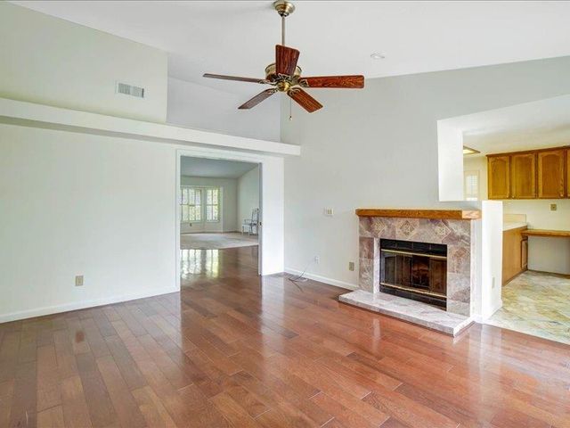 141 Winterstein Dr, Folsom, CA 95630