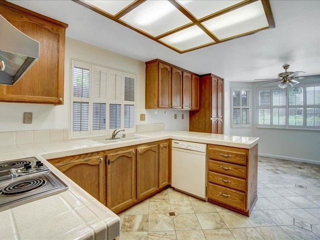 141 Winterstein Dr, Folsom, CA 95630