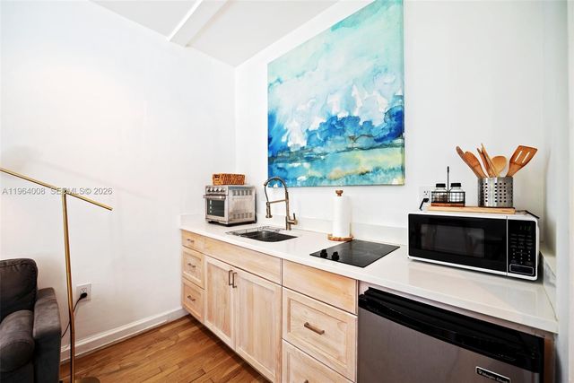 36 Phoenetia Ave, Coral Gables, FL 33134