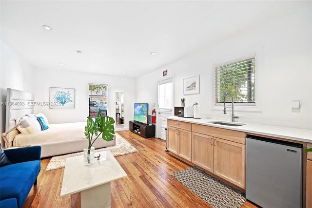 36 Phoenetia Ave, Coral Gables, FL 33134