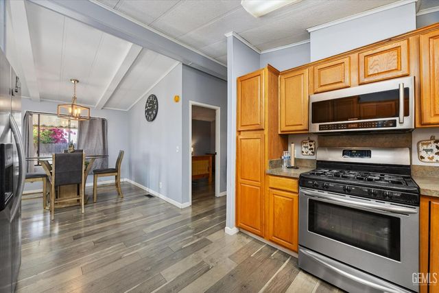 8536 Kern Canyon 255, Bakersfield, CA 93306