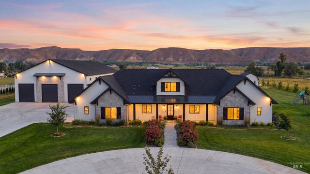 3115 4 Bits Ln, Emmett, ID 83617
