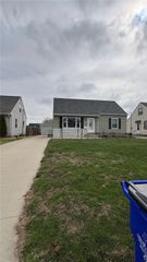 1421 9th St, Cedar Rapids, IA 52405