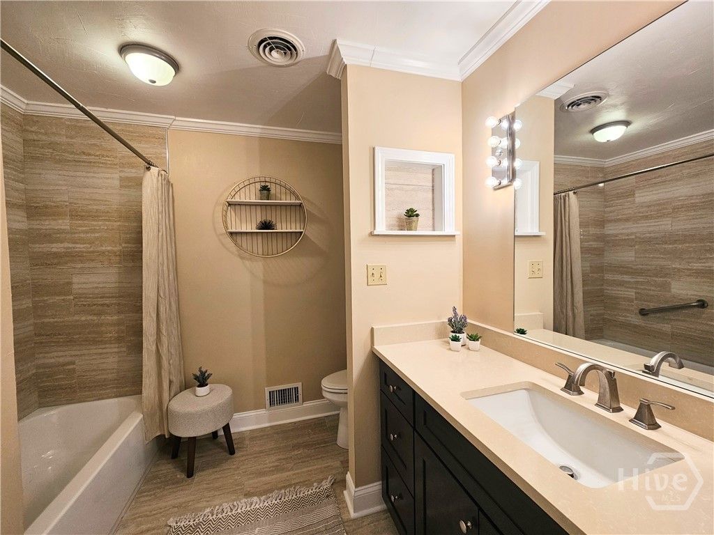Image 37 of property listing at 160 Edgewood Drive, Athens, GA 30606