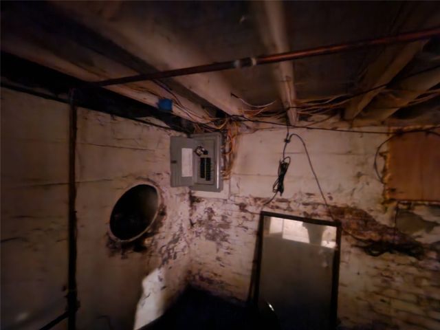 646 E 8TH Street, Erie, PA 16503