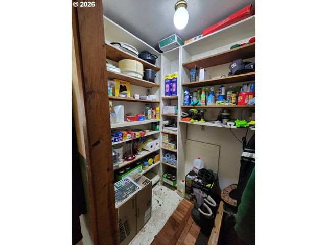 41214 Matt Kampy Rd, Seaside, OR 97138