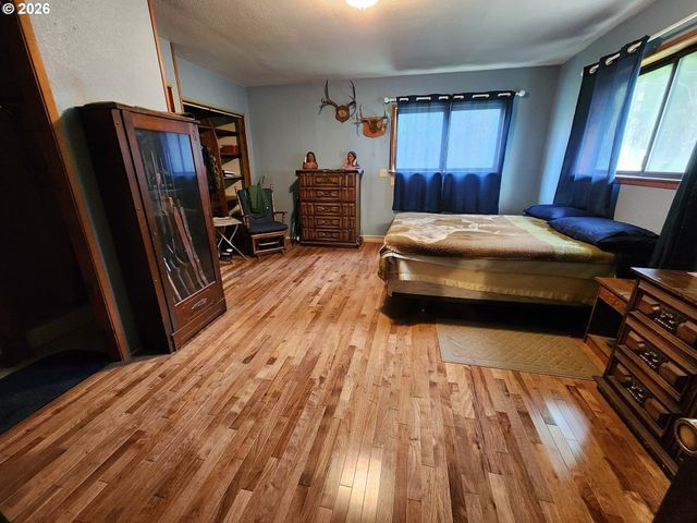 41214 Matt Kampy Rd, Seaside, OR 97138