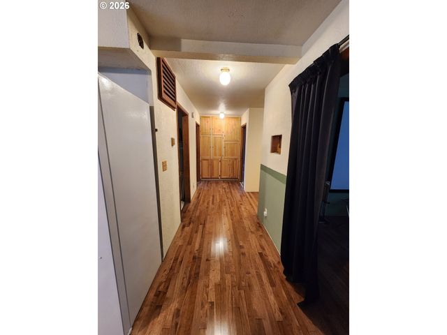 41214 Matt Kampy Rd, Seaside, OR 97138