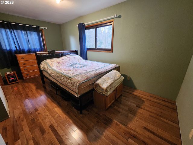 41214 Matt Kampy Rd, Seaside, OR 97138
