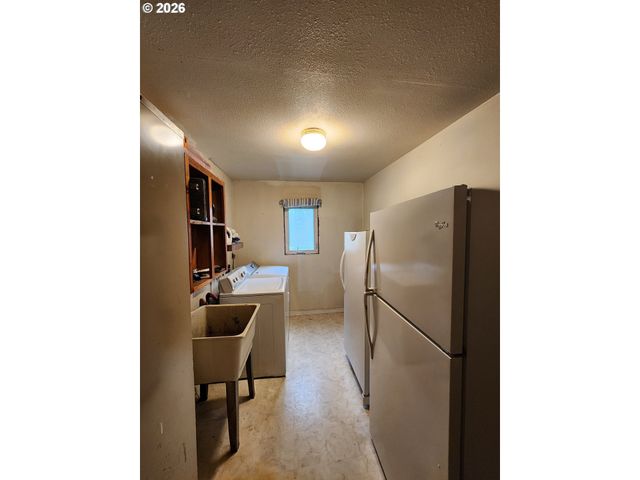 41214 Matt Kampy Rd, Seaside, OR 97138