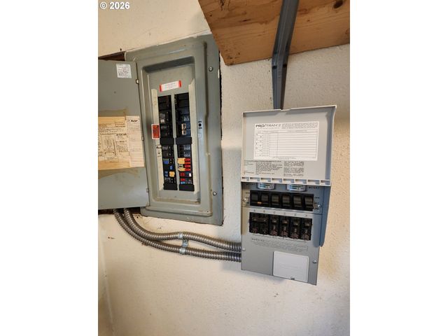 41214 Matt Kampy Rd, Seaside, OR 97138