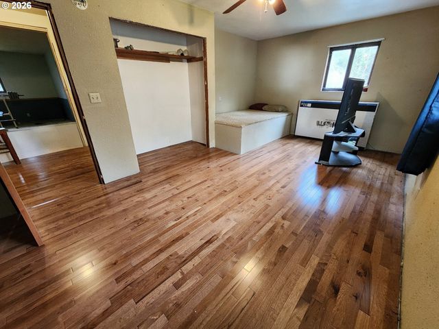 41214 Matt Kampy Rd, Seaside, OR 97138
