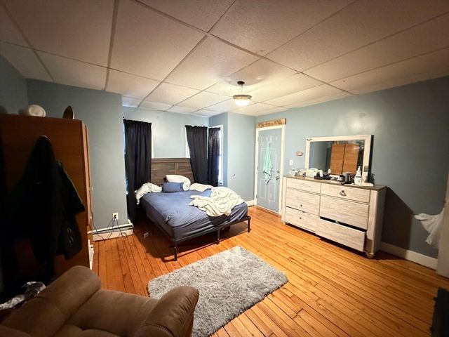 582 Cambridge St, Fall River, MA 02721