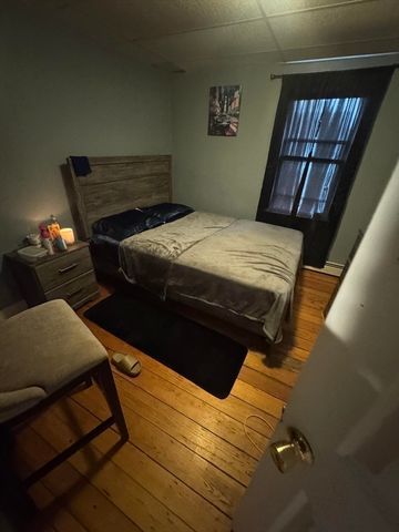 582 Cambridge St, Fall River, MA 02721