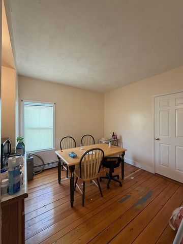 582 Cambridge St, Fall River, MA 02721